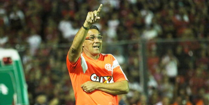 A coletiva de Luxemburgo após Brasil-RS 1 x 2 Flamengo.