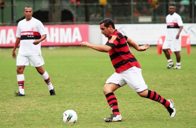 Zinho deixa de ser dirigente e vira auxiliar de Jorginho.