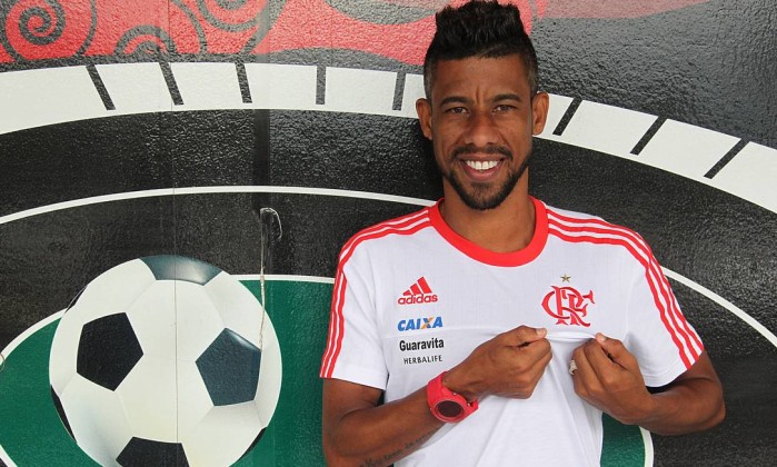 Léo Moura prevê choro, mas revela desejo de ‘voltar’ ao Fla.