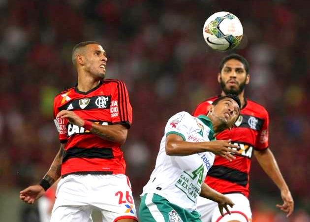 “Eu era mais apavorado com a bola”, diz Paulinho.
