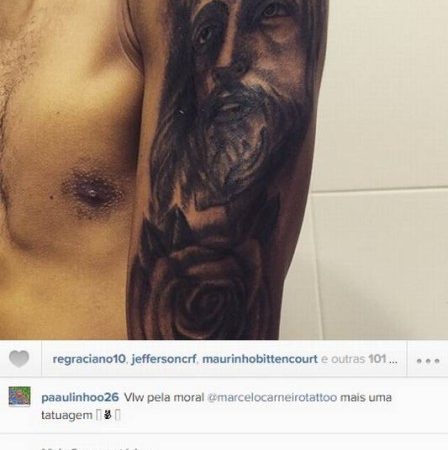 Paulinho faz nova tatuagem; veja a foto