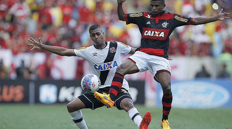 Flamengo joga mal, juiz inventa pênalti e Vasco vai à final