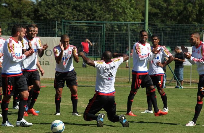 Flamengo fecha semana em Atibaia-SP com rachão e “Armeration”