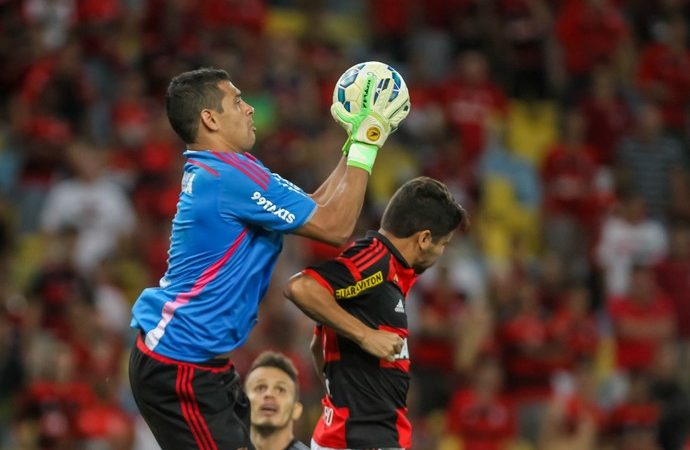Com Diego Souza no gol, Sport cede empate ao Flamengo