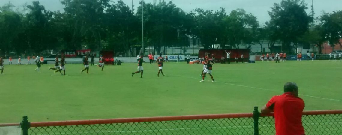 Flamengo perde clássico dos líderes no Carioca de Futebol Sub15