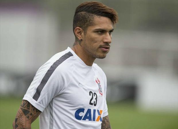 Flamengo acerta com Paolo Guerrero por dois anos e meio, diz jornal