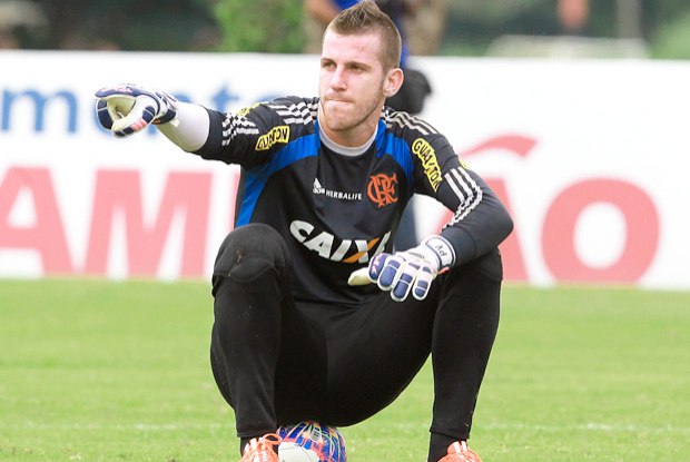 Paulo Victor mostra fé na força do Fla