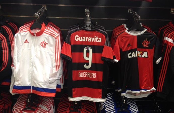 Camisa de Guerrero é procurada pelos torcedores do Flamengo