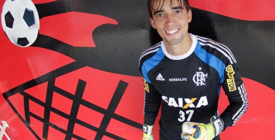 César lembra de estreia contra o Cruzeiro