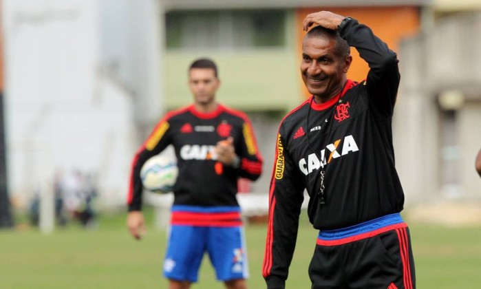 Por um novo Flamengo, Cristóvão treina nesta terça