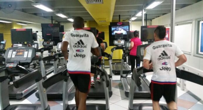 Elenco treina em Joinville