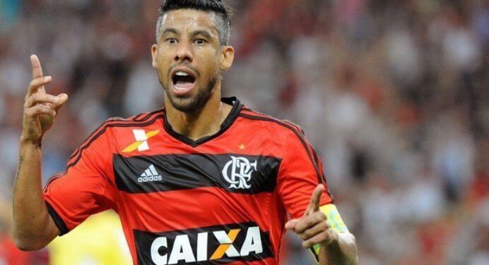Léo Moura revela veto no Flamengo e não descarta retorno ao Rio