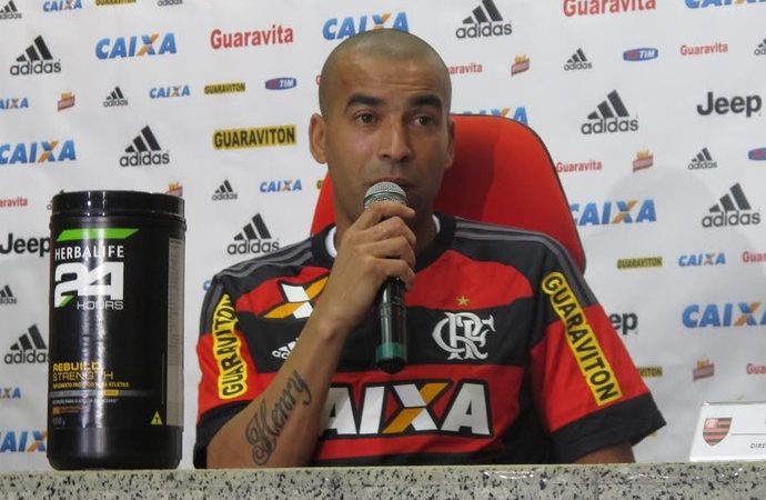 “Não vim a passeio”, diz Sheik ao voltar ao Flamengo