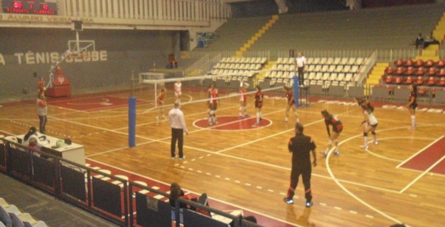 Equipes de base do vôlei disputam clássicos estaduais