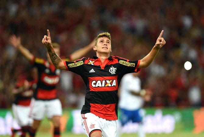 Já passou da hora da Base aparecer no Flamengo