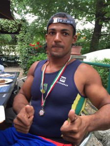 Remador paralímpico do Flamengo é ouro na Regata de Turim