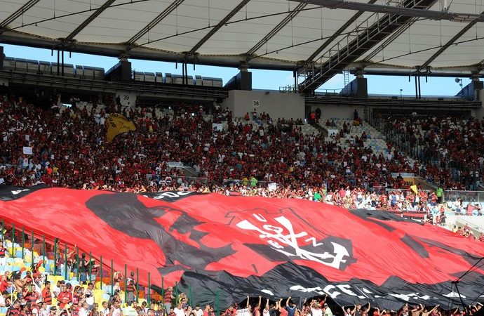 Bandeira convoca torcida do Flamengo, para sair de situação difícil na tabela