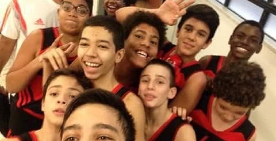 Basquete sub-13 vence em Niterói