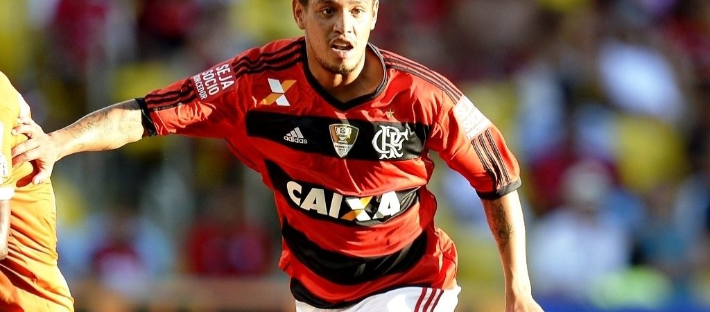 Carlos Eduardo pede paciência com Ederson: ‘É muito difícil jogar no Flamengo’