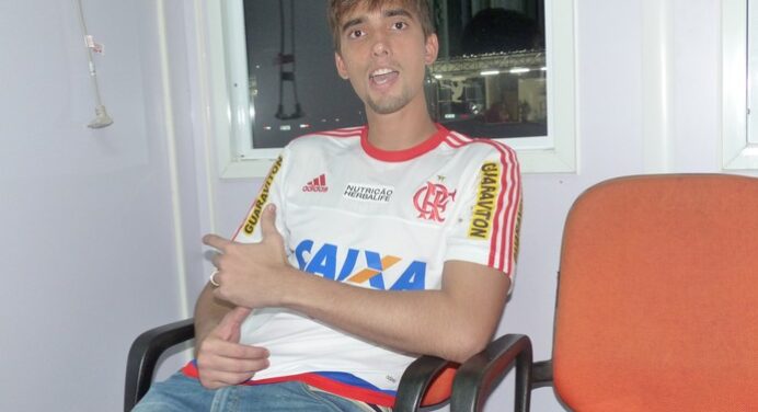 Entrevista: goleiro César, do Flamengo, admite erros, mas vê evolução nos últimos jogos
