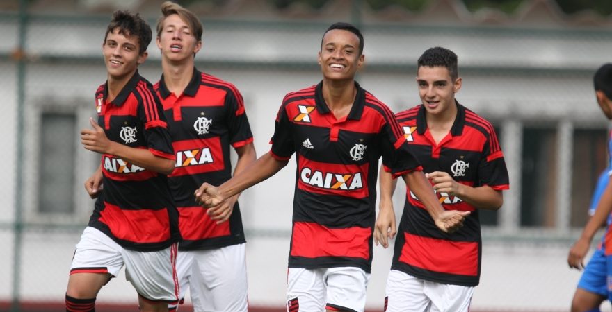 Flamengo estreia vencendo Nova Iguaçu na Taça Rio Sub15