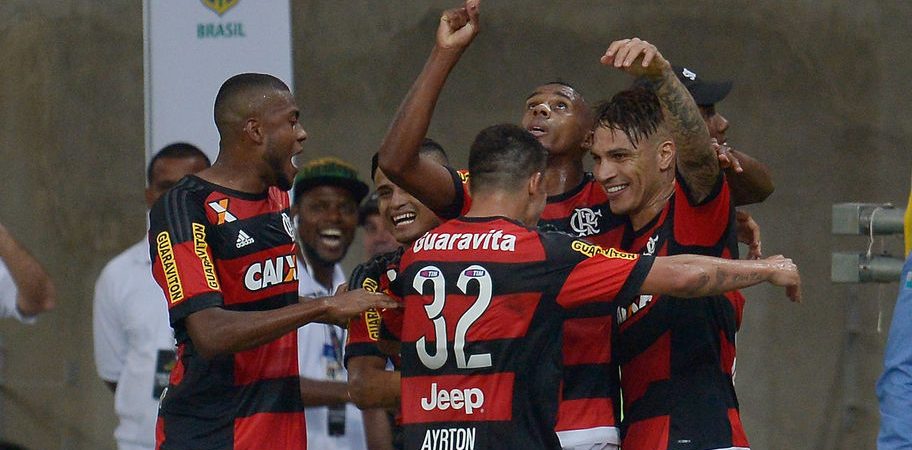 Tentando sonhar com novos voos, Flamengo encara o Goiás no Serra Dourada