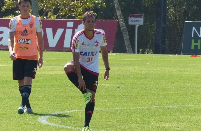 Guerrero treina no Ninho do Urubu e Douglas Baggio tem manhã artilheira