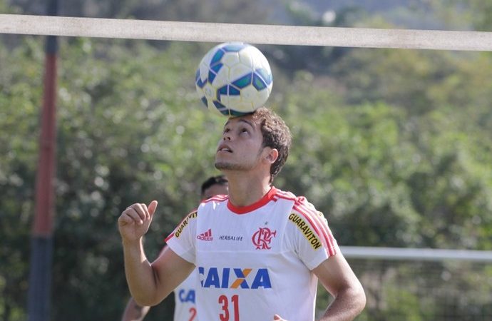 Jonas é relacionado e Douglas Baggio é surpresa; veja lista do Flamengo