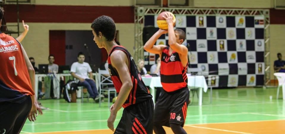 Flamengo conquista a prata no Sul-Americano de Basquete Sub14