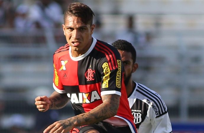 Guerrero leva terceiro amarelo por reclamação e vai desfalcar o Flamengo quarta-feira