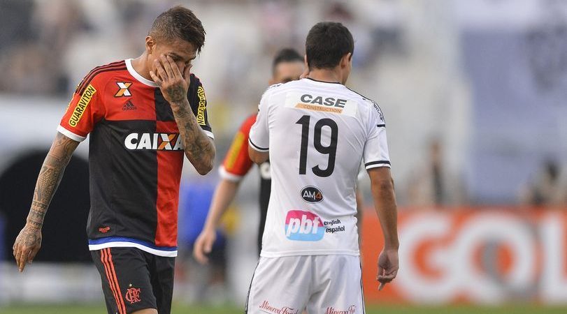 Guerrero ignora recomendações do Flamengo, encara árbitros e sofre com cartões