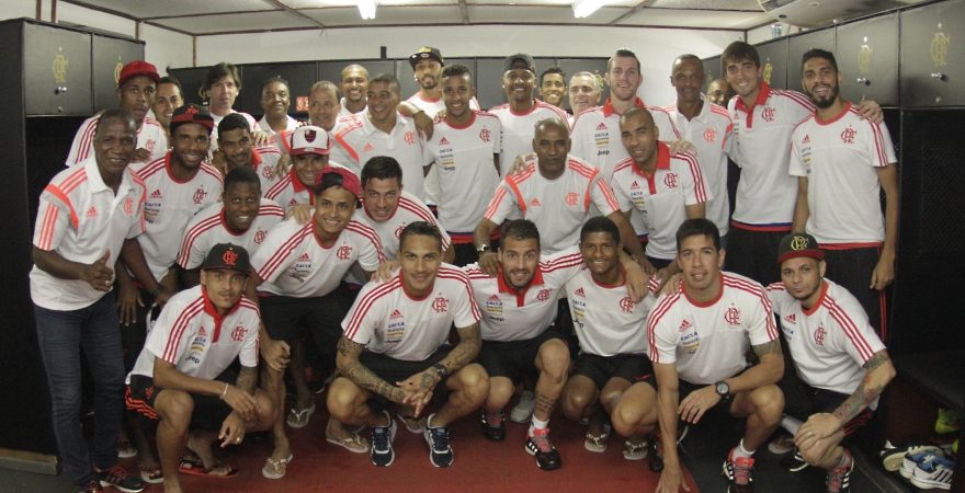 Equipe Master visita time profissional do Flamengo