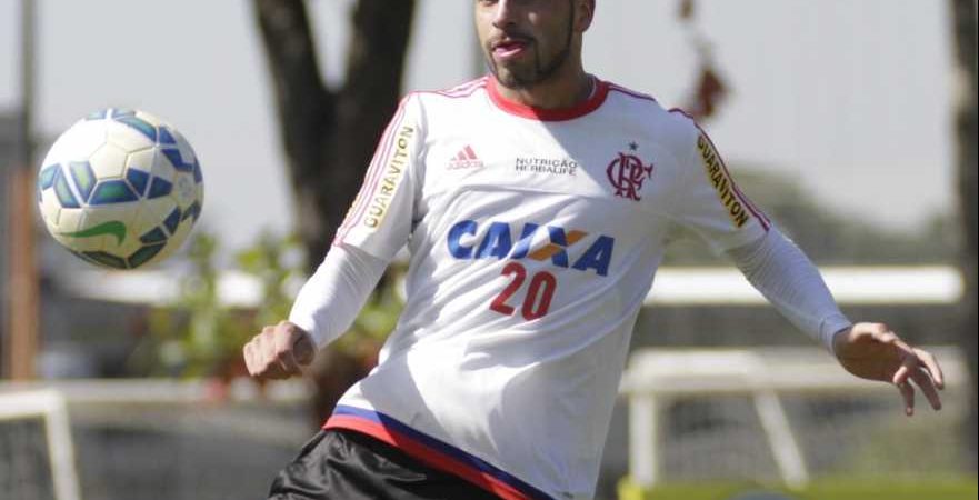 Flamengo treina antes de viajar para Campinas