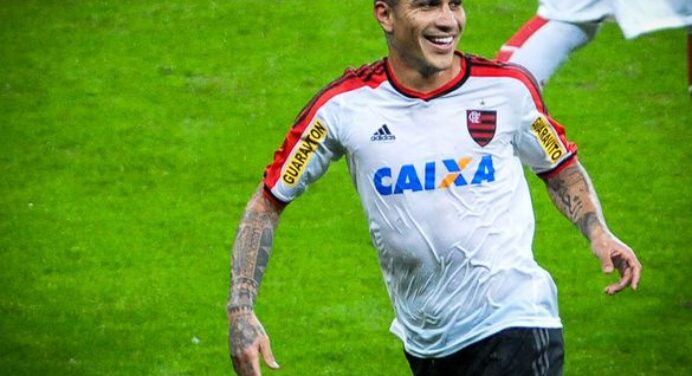 Guerrero treina com bola e está animado para voltar à equipe