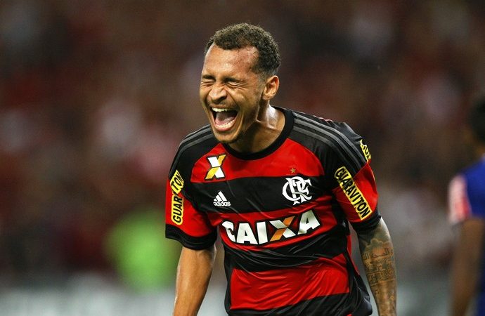 Como nos anos de glória, mística do ‘deixou chegar’ renasce no Flamengo