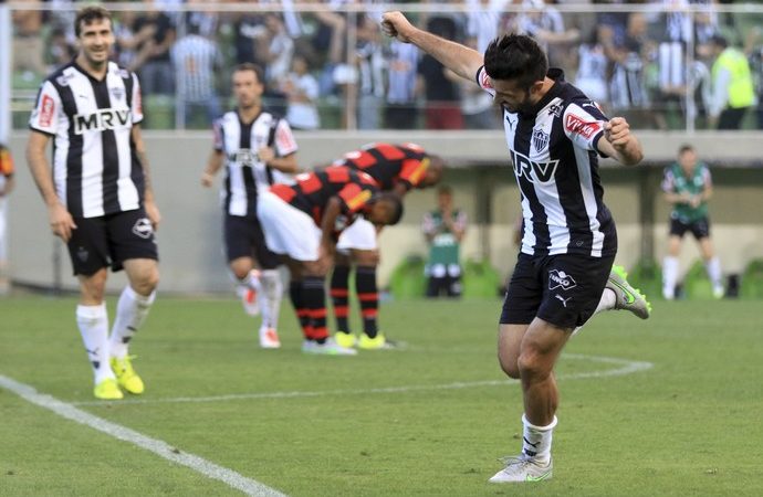 Flamengo perde pênalti e é goleado pelo Atlético-MG