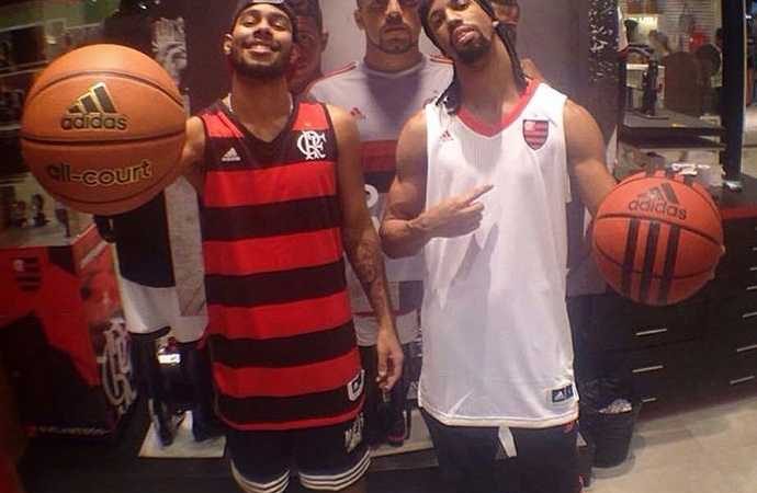 Novos uniformes do time de basquete do Flamengo vazam nas redes sociais