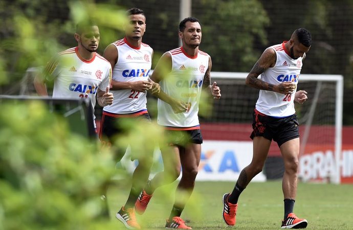 Afastados do Flamengo são convidados para “festa liberal”