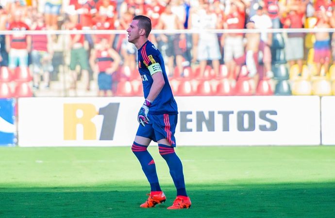 PV aprova amistoso do Flamengo e mira G-4 do Brasileirão