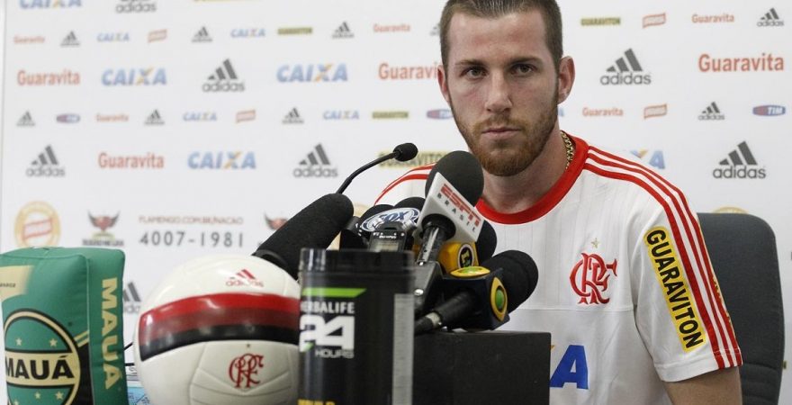 Paulo Victor aprova possível chegada de Alex Muralha ao Flamengo: ‘Vai ser para ajudar’