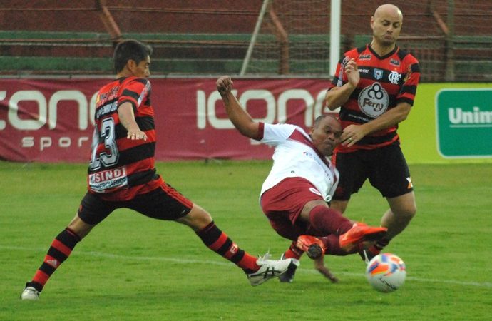Desportiva e Flamengo empatam em amistoso máster