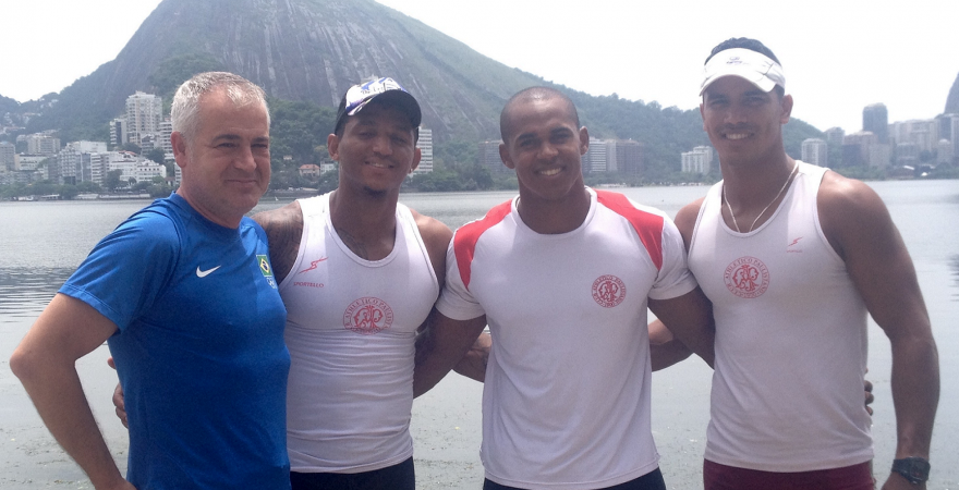 Atletas da canoagem olímpica brasileira treinam nas dependências do Flamengo