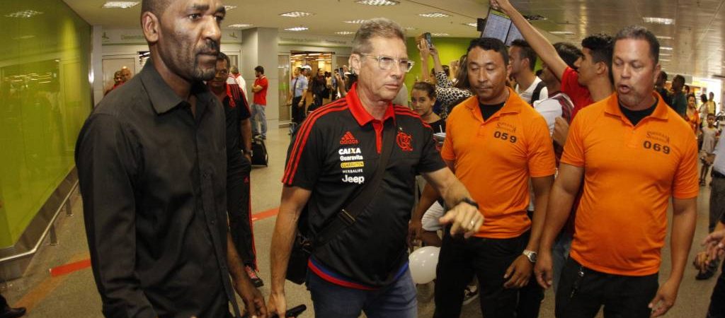 Flamengo tem desembarque discreto em Brasília