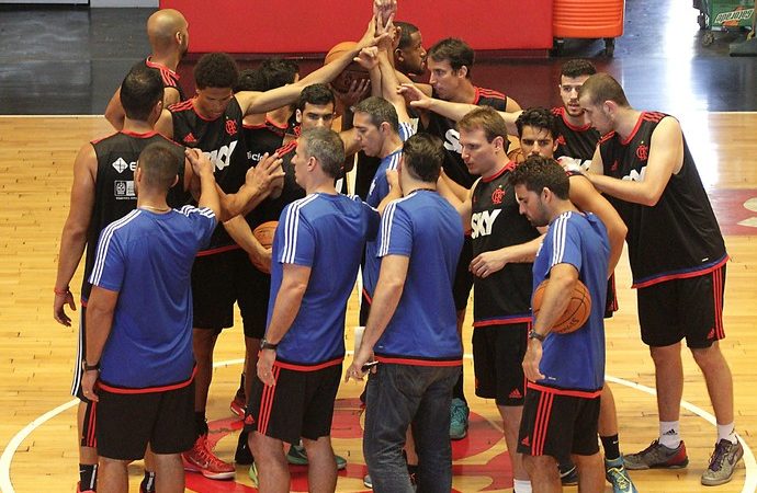 Flamengo e Bauru abrem o NBB 8 com reedição da última decisão