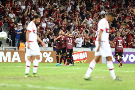 Um Flamengo sem técnico e sem objetivo
