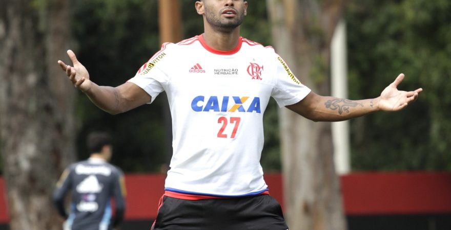 Flamengo acerta ao não emprestar Kayke?