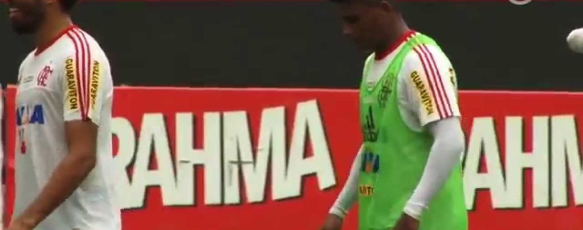 Vídeo: com desempenho de camisa 10, Almir destrói em treino do Flamengo