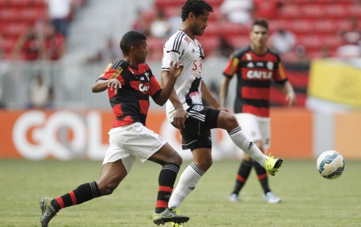 Flamengo sai na frente, mas com erro da defesa deixa Ponte Preta empatar