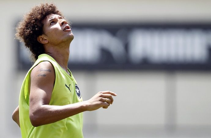 Contrato de Willian Arão com o Flamengo será de três anos; veja detalhes