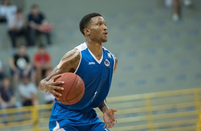 NBB: Pinheiros vence Flamengo na Gávea e impõe primeira derrota ao rival